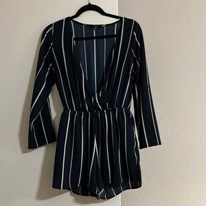 Cute striped romper!
